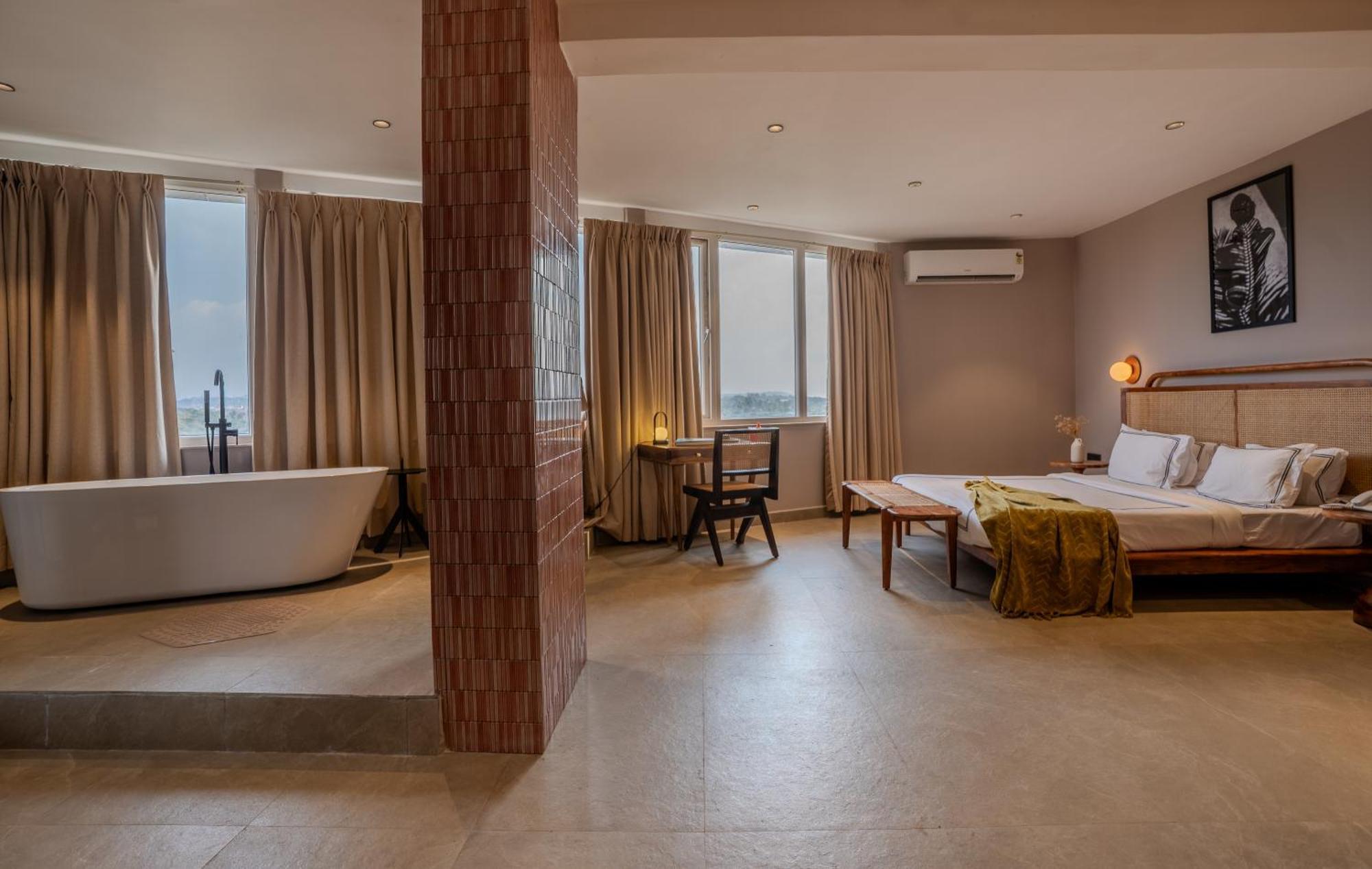 Minimalist Panjim Hotel *